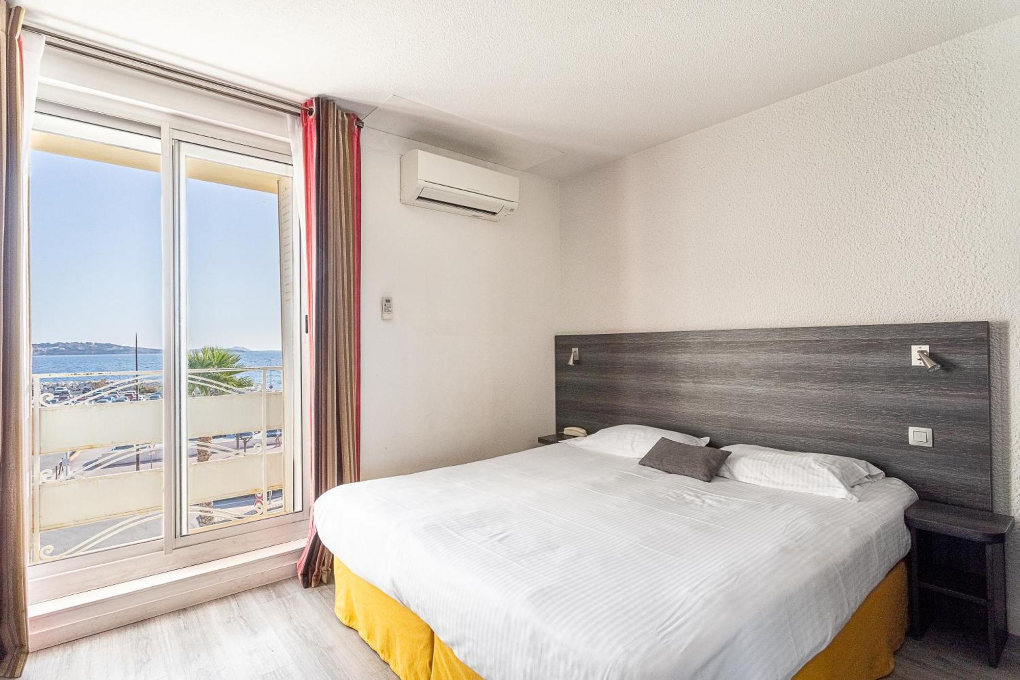 Hotel De La Baie 3*